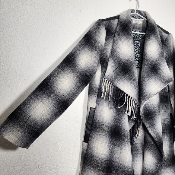 Tasha Polizzi Fringe Wrap Coat Western Ranch Plaid Wool Elbow Patches Size Small - Picture 6 of 11